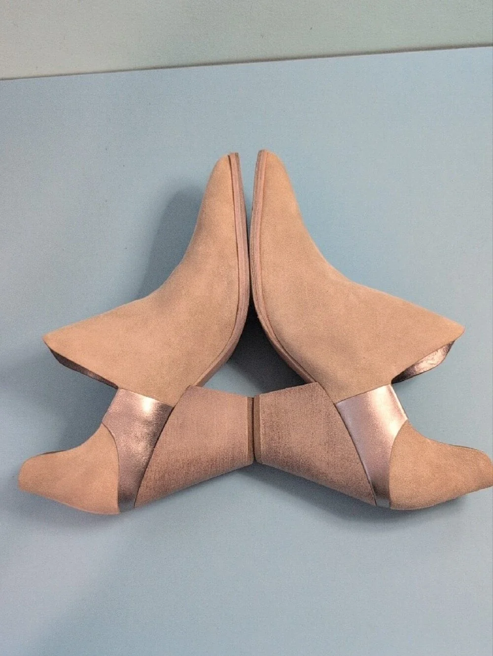 NWOB,Sigerson Morrison, Taupe Suede Pointed Block Heel Booties, Size 40 - Picture 4 of 10